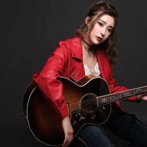 奶头被十几个男人吮故事
